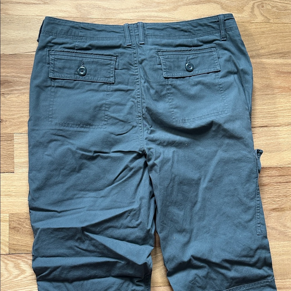 L.L. Bean favorite fit navy cargo pants flannel lining women's size 12 regular - Picture 7 of 7